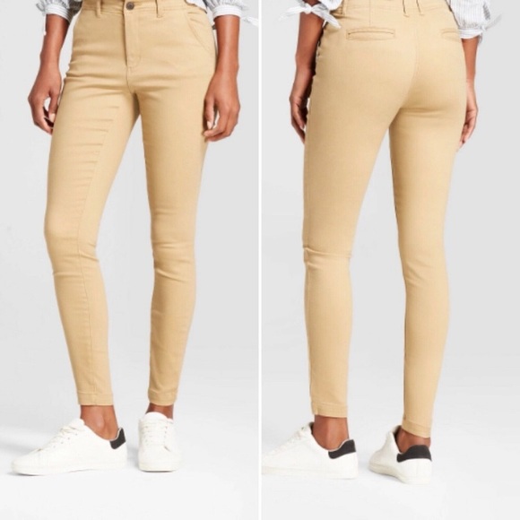 a new day skinny high rise fitted hip and thigh